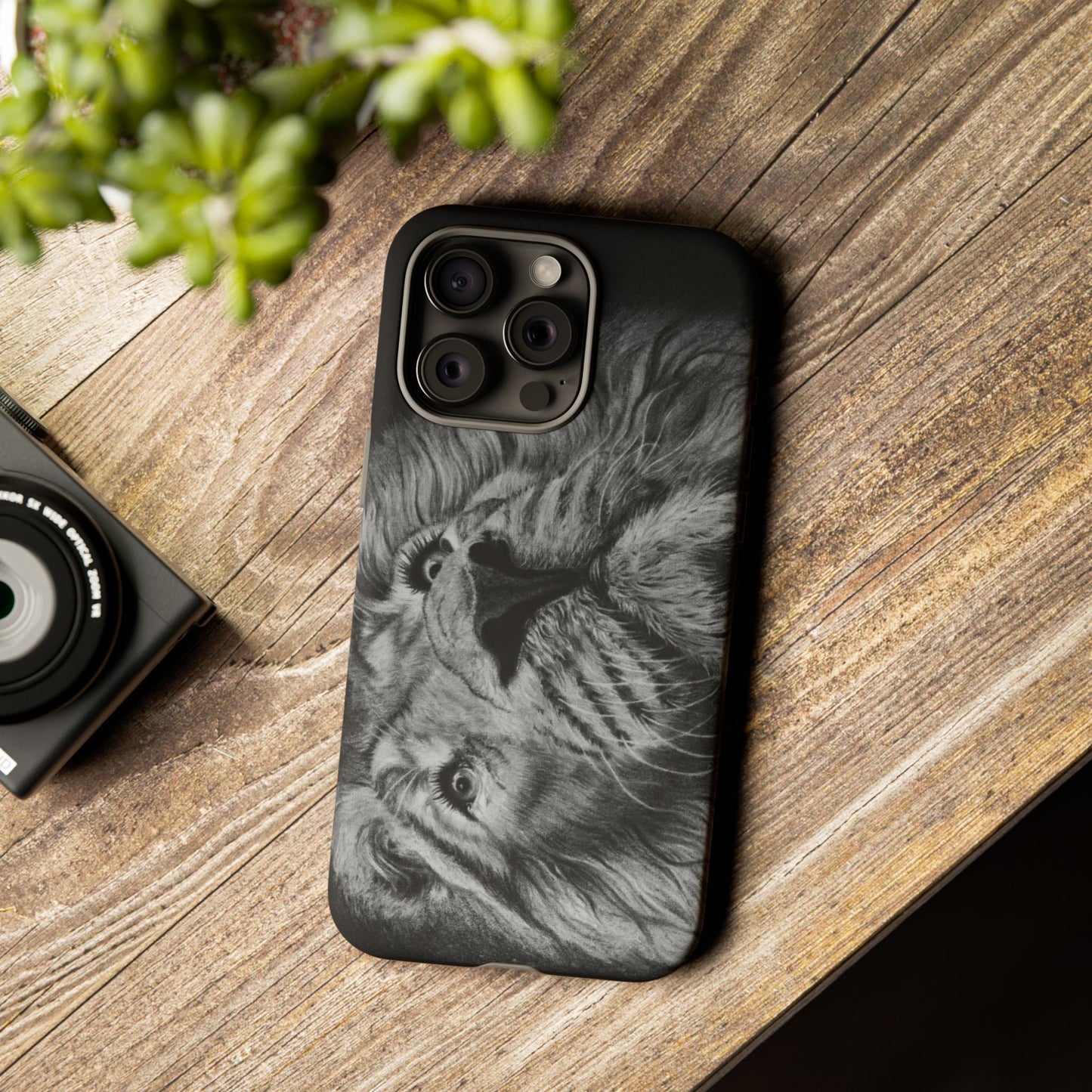 Renown, Lion Phone Case