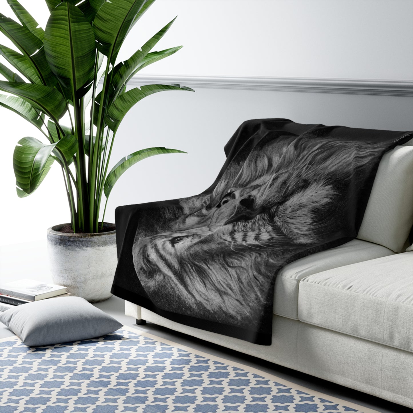 Renown, Lion Sherpa Fleece Blanket