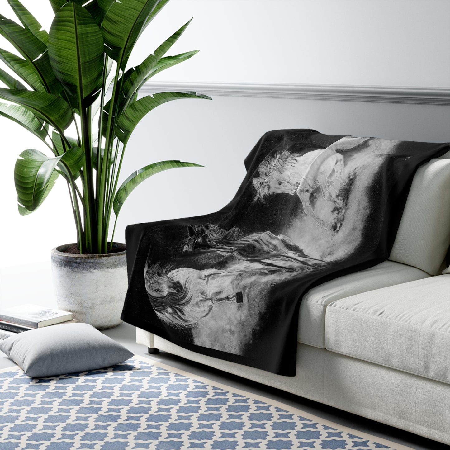 Midnight Run. Horse Cozy Sherpa Fleece Blanket