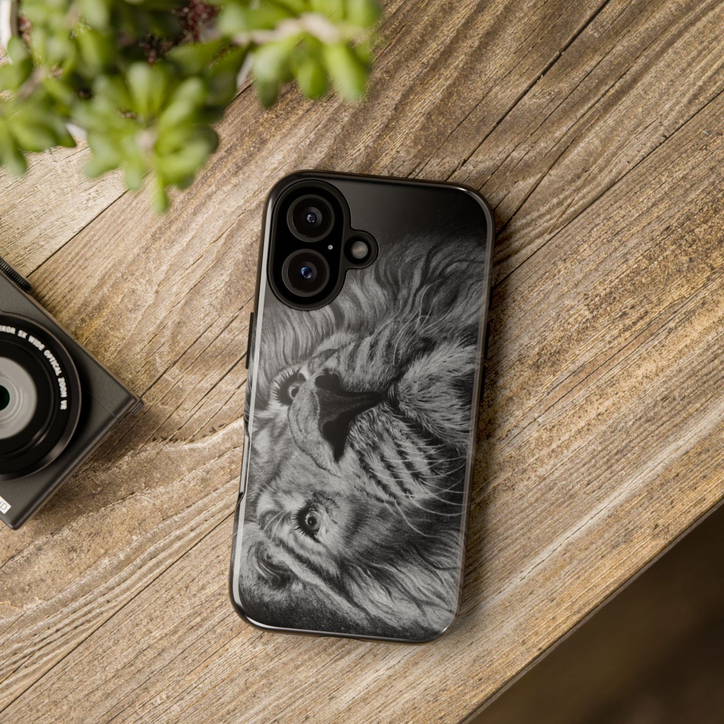 Renown, Lion Phone Case