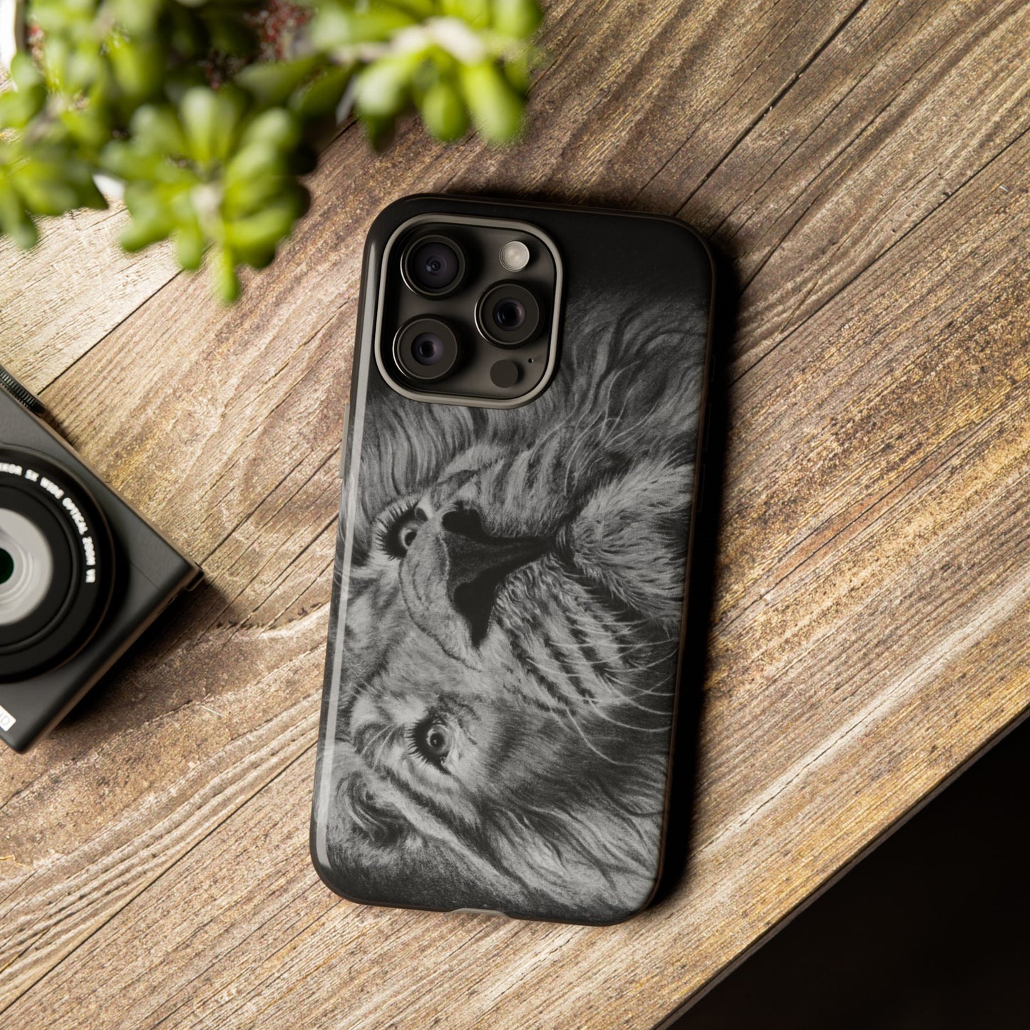 Renown, Lion Phone Case